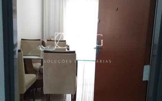 APARTAMENTO REFORMADO NO CENTRO