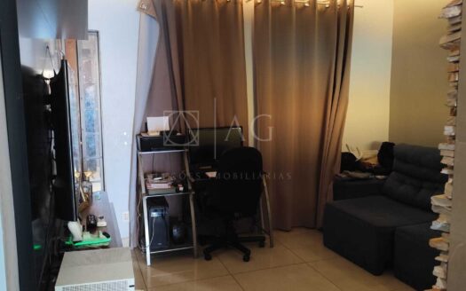 CASA NO BAIRRO JARDIM ARLINDO LAGUNA