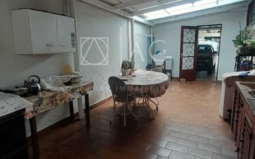 CASA NO BAIRRO IPIRANGA